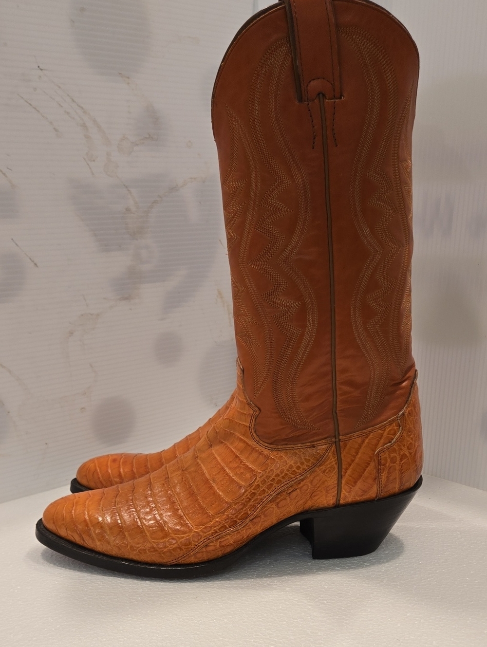 Exotic Leather Justin Boots Men's Cognac Exotic-Textured Cowboy Boots - Picture 3 of 8